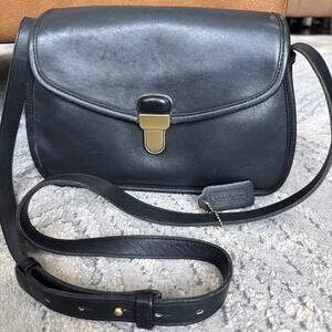 Vintage Black Leather Coach Purse Gilford Brass Touch Lock Made in United States